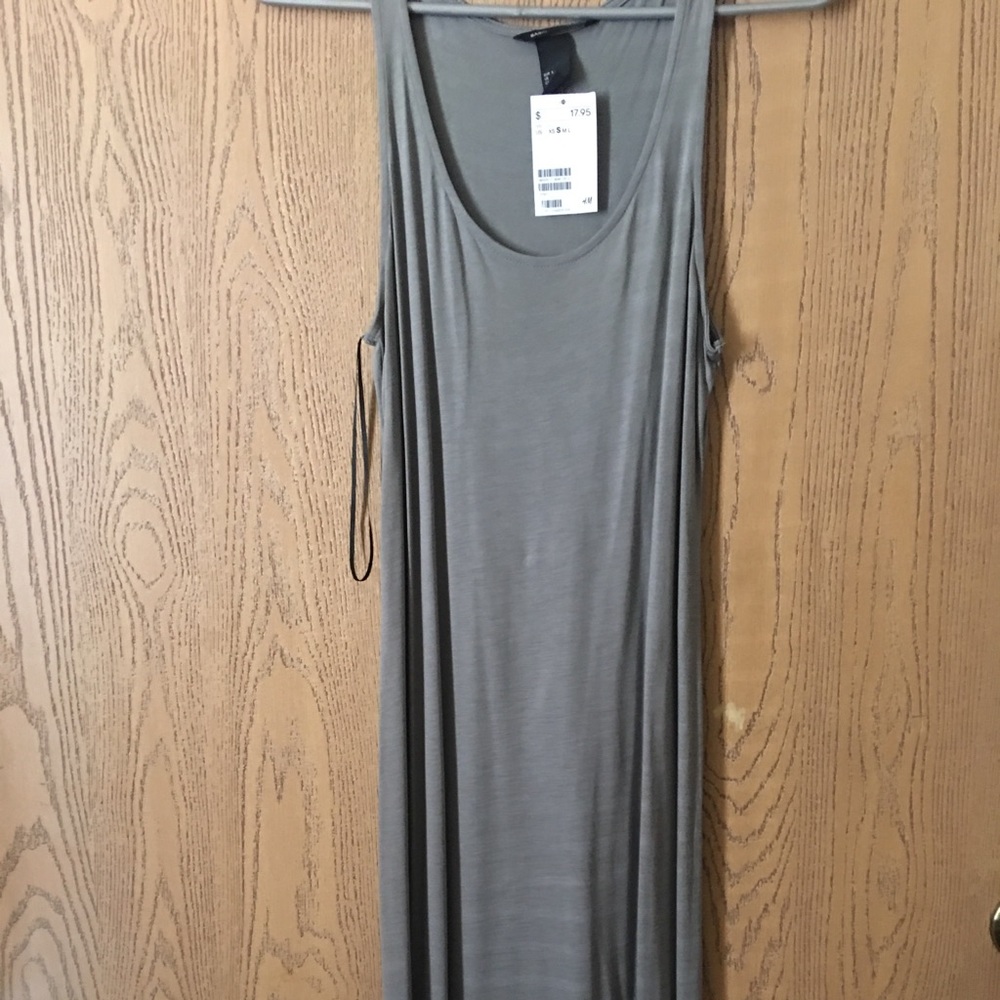 H&M maxi dress. Never worn.